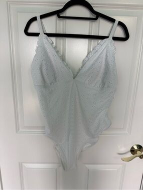 NWT Old Navy White Textured Bathing Suit